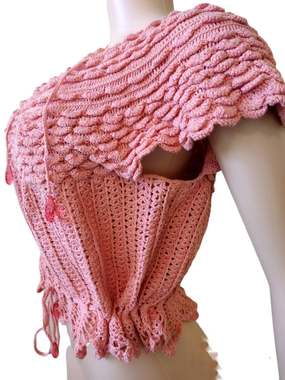Vintage handmade pink cropped crochet top / large - image 4