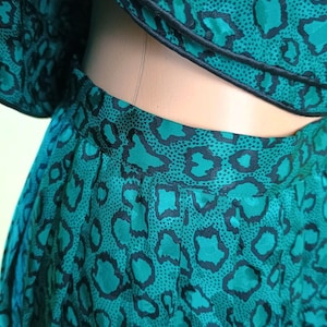 Vintage Adrianna Papell Silk Cheetah Print Green Black Skirt Suit Size 12 image 7