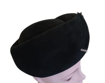 Vintage 50s Merrimac Deluxe Velour Fur Felt Beret Pillbox Hat Black Mod Vintage Black Lamb Fur Pillbox Hat, Vintage Hat, Vintage  main image 4