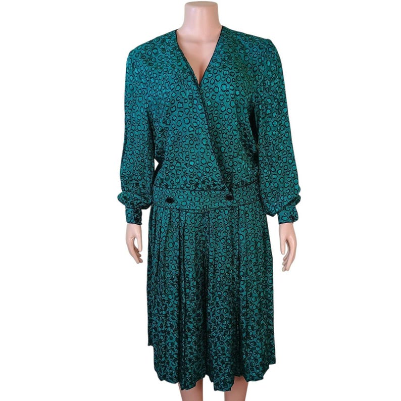 Vintage Adrianna Papell Silk Cheetah Print Green Black Skirt Suit Size 12 image 1