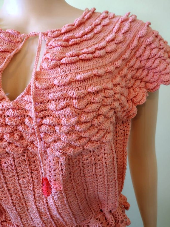 Vintage handmade pink cropped crochet top / large - image 5