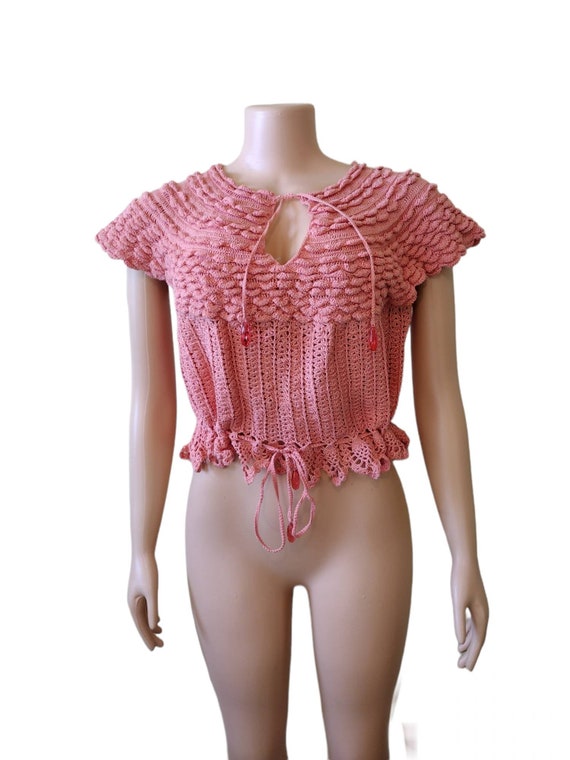 Vintage handmade pink cropped crochet top / large - image 2