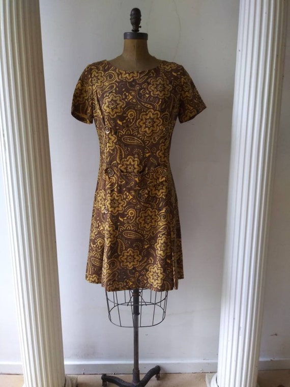 vintage 1960s dress / sixties gold and brown pais… - image 1