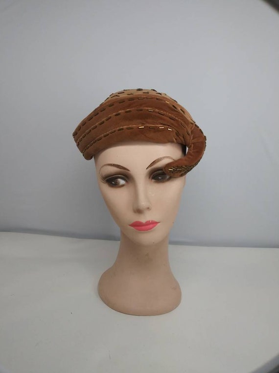 Vintage 1950's Beatrice asymmetric hat / fifties … - image 1