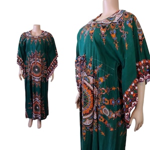 Vintage African green Dashiki caftan dress / large