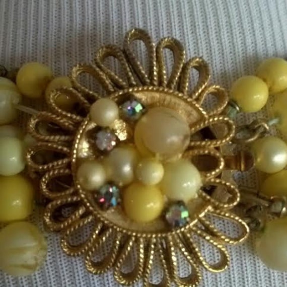 Vintage 1950’s yellow multistrand necklace / fift… - image 3