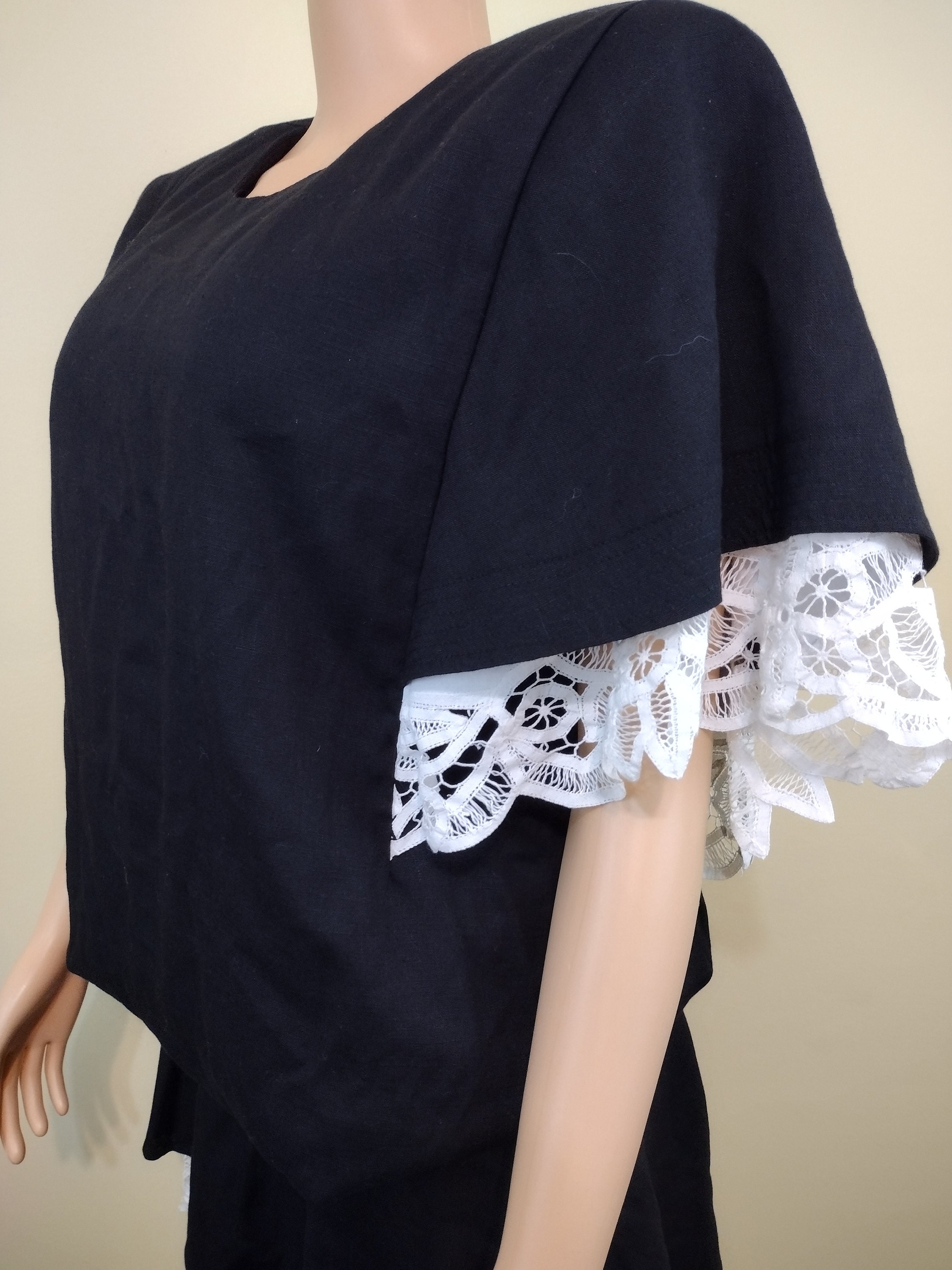 Vintage 1980's Tiffani Kim Black and White Crochet Trim Dress Size 12