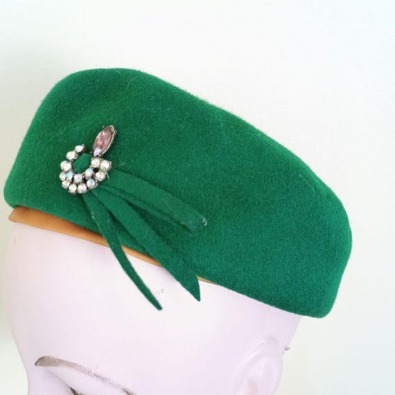 Vintage Henry Pollak New York Wool Green Pillbox Hat With  display picture 3
