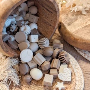 STL 3D-printbestand: 27 ontwerpen - kralen raamhanger, sleutelhanger, armband, luipaardprint, vierkant, kralen, hartjes, kleine hartjes. 3D-printbestand