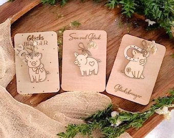 SVG laserbestand geluksbrenger en kaarten geluksvarken nieuwjaarsavond gelukscadeau nieuwjaarsavond nieuwjaarsbestand 2026 2027 2028