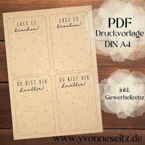Puede incluir: Una hoja de pegatinas de papel kraft con cuatro etiquetas rectangulares. Cada etiqueta tiene un borde punteado y una frase en alemán. El texto "LASS ES krachen!" aparece dos veces, y "DU BIST DER Knaller!" aparece dos veces. La hoja también incluye el texto "PDF Druckvorlage DIN A4".