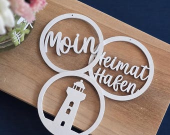 STL 3D-printbestand: Kransen van 3, "Moin" (een traditionele groet), vuurtoren en thuishaven, maritieme hanger, cadeau-idee met strandthema. 3D-printbestand