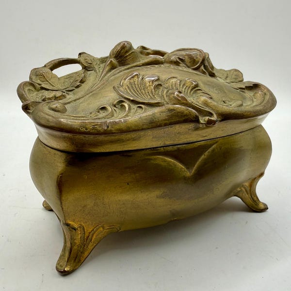 Vintage Art Nouveau jewelry casket/box