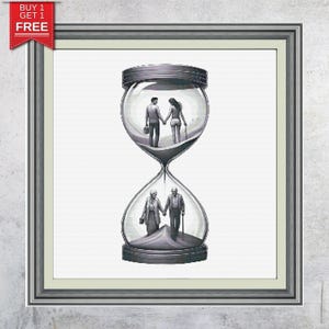 Peut inclure: Une impression encadrée en noir et blanc représentant un sablier avec deux couples à l'intérieur. La moitié supérieure montre un jeune couple, et la moitié inférieure montre un couple âgé. L'impression a un cadre argenté et une bannière "ACHETEZ 1 OBTENEZ 1 GRATUIT".