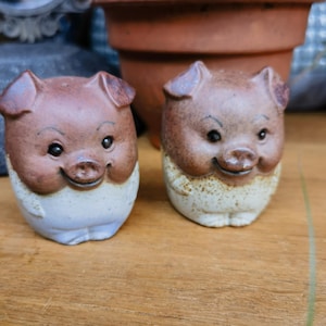 Ibuki Vintage salt and pepper shakers, glazed stoneware, zoomorphic pig model, 1970