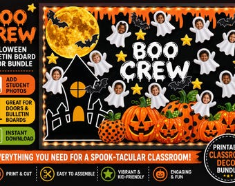 Könnte beinhalten: Ein Halloween-Pinnwand-Dekorationsset mit einem großen gelben Mond, schwarzen Fledermäusen, orangefarbenen Kürbissen und weißen Geister-Ausschnitten mit Platz für Fotos. Der Text lautet BOO CREW und EVERYTHING YOU NEED FOR A SPOOK-TACULAR CLASSROOM.