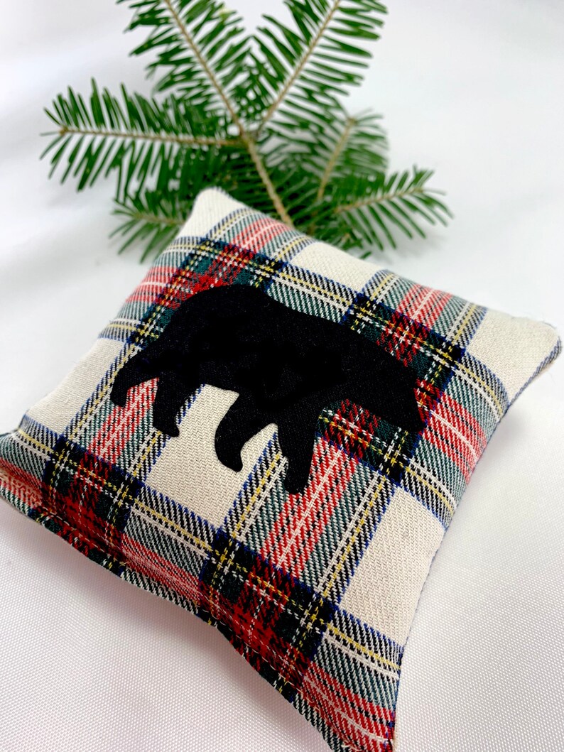 Maine Balsam Fir Sachet with Appliqued Black Bear on Cotton and Linen