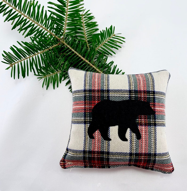 Maine Balsam Fir Sachet with Appliqued Black Bear on Cotton and Linen