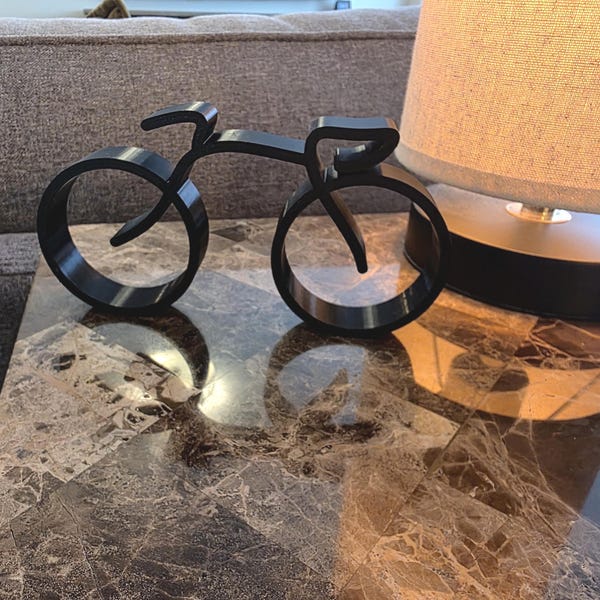Escultura minimalista de bicicleta: silueta de alambre, regalo para ciclistas.