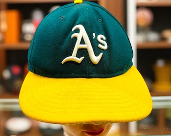 Vintage Oakland A's Athletics New Era Fitted Hat Cap Size 7 3/4