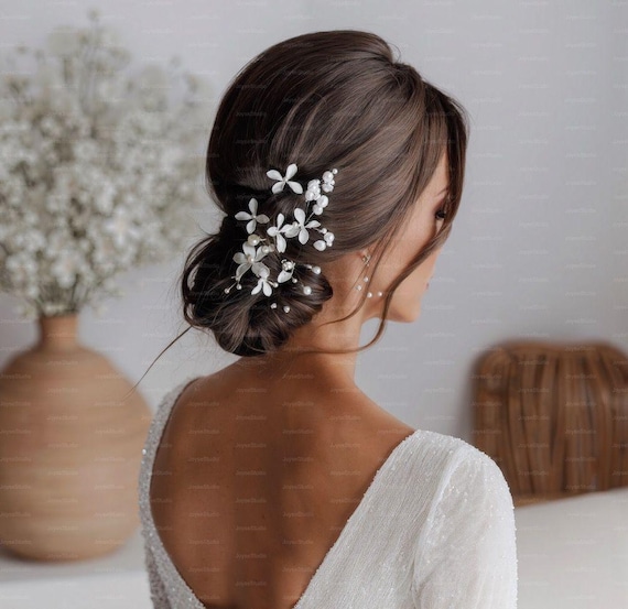 Handcrafted Lily Flower Bridal Hair Pins – Elegant Pearl 