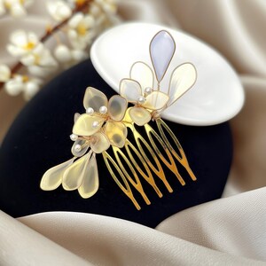Gold Dogwood Flower Hair Comb | Pearl Bridal Headpiece | Wedding Hair Accessory | Handmade Gold Floral Comb