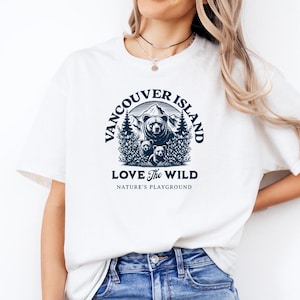 Vancouver Island T-Shirt British Columbia Adventure T Shirt Gift for Hikers and Nature Lovers Graphic Bear Travel Souvenir Tee