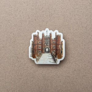 Pegatina del palacio de Hampton Court: edificio histórico de Inglaterra, diseño de acuarela, arquitectura inglesa, pegatina de vinilo mate con forma de castillo