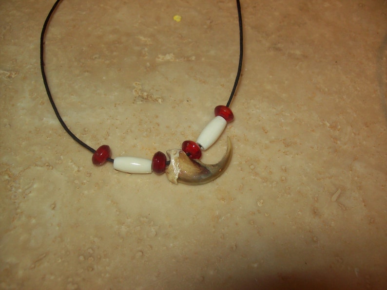 Wolverine claw necklace image 1