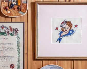 Sjömansflicka (PDF-korsstygnsmönster) - En skandinavisk sjömanstwist på traditionell korsstygn - Direkt PDF-nedladdning