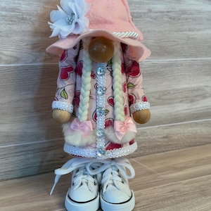 Heart and Roses Gnome - Handmade Pink Gnome with Braids, Romantic Valentine’s Day Decor, Love Gnome Gift, Cute Scandinavian Shelf Sitter