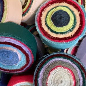 Rag Rug Fabric Strips 60 yds Toothbrush Rug Yarn Locker Hooking Amish Knot Precut Jelly Roll Material Strips Rugmaking Mixed Solid Colors image 3