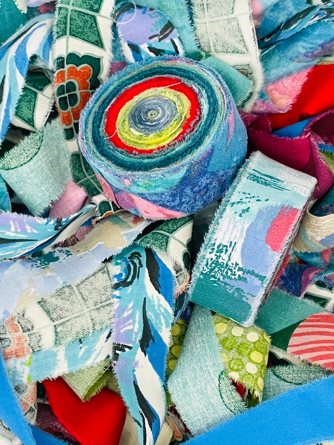 Rag Rug Fabric Strips, 60 Yd Bold and Dark Colors Toothbrush Rug Yarn