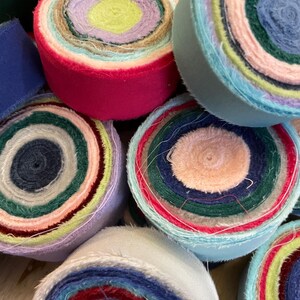 Rag Rug Fabric Strips 60 yds Toothbrush Rug Yarn Locker Hooking Amish Knot Precut Jelly Roll Material Strips Rugmaking Mixed Solid Colors image 2