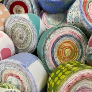 Rag Rug Fabric Strips 60 Yds Locker Hooking Toothbrush Rug Yarn Amish Knot Jelly Roll Material Precut Strips Banner Variety of Print & Solid