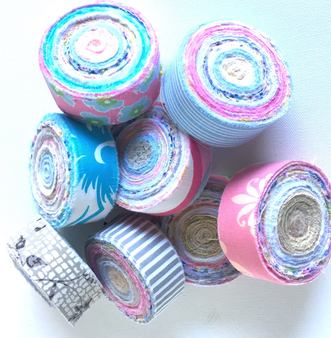 Rag Rug Fabric Strips, Yarn Toothbrush Rug, Banner Locker Hooking Amish