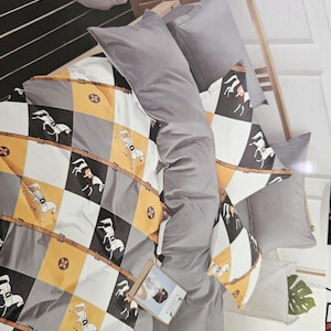 Luxury Horse Bedding Set – Duvet Cover + Fitted Sheet + 2 Pillowcases – Gift for Horse Lovers – Equestrian Bedroom Decor – Twin/Queen