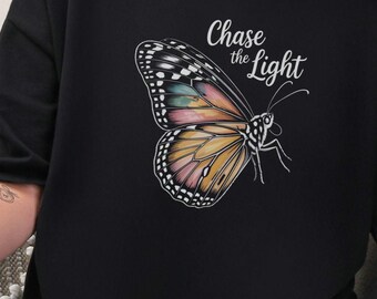 Camiseta de mariposa monarca: arte de línea fina, camiseta bohemia de naturaleza