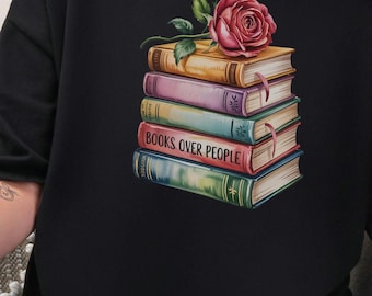 Camiseta vintage para amantes de los libros: Pila de libros antiguos en acuarela, rosa - Colores cómodos