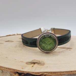 Pulsera de cuero con cabujón