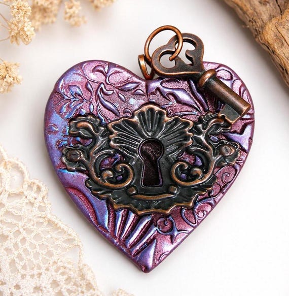 The key to my heart vintage pendant