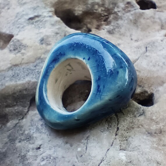 One-of-a-kind sea surface ceramic ring