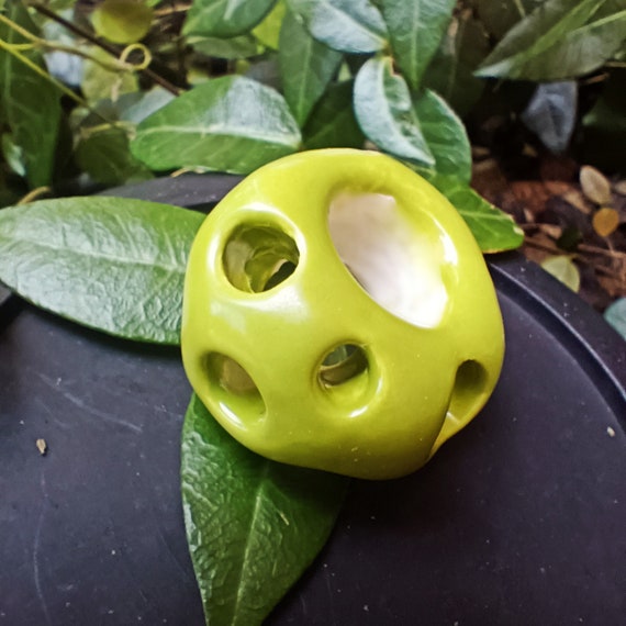 One-of-a-kind violet ceramic ring