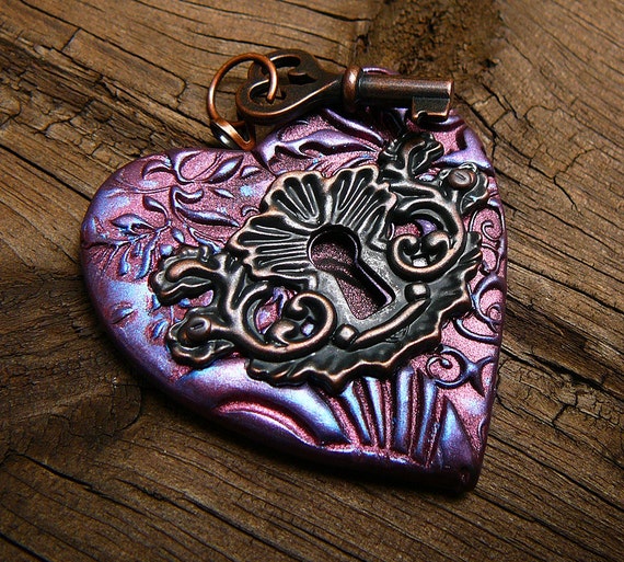 The key to my heart vintage pendant