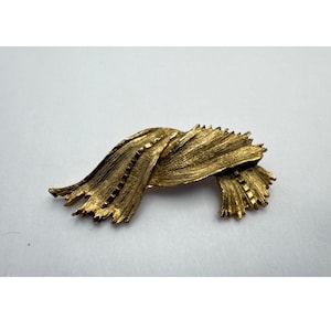 Vintage 1960s MCM Gold Tone Brooch Large Abstract Feather Pin Heavy Quality
