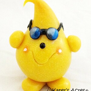 VACATION PARKER Figurine with Sunglasses Polymer Clay Character image 4