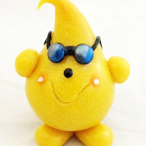 VACATION PARKER Figurine with Sunglasses Polymer Clay Character image 1