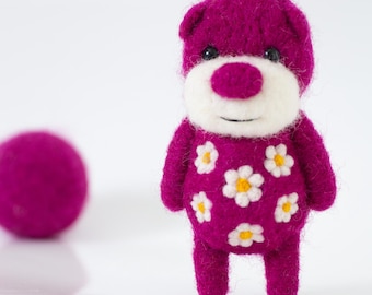 Oso de peluche miniatura de lana, color rosa remolacha, hecho con fieltro de aguja: Oso de peluche de lana