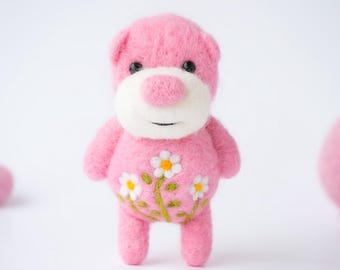 Needle Felted Flower Bear: Miniature Wool Ornament, Cozy Gift