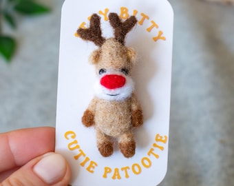 Adorno navideño de fieltro de reno